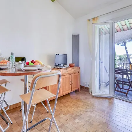 公寓 Les Hauts Du Port-5 By Interhome