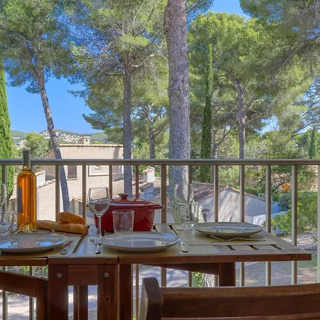 Апартаменты Les Hauts Du Port-5 By Interhome Сен-Сир-сюр-Мер